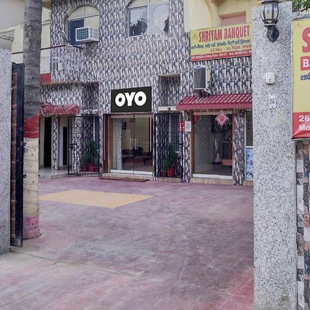 Super Hotel O Om Shriyam Banquet And Heritage Patna  Exteriér fotografie